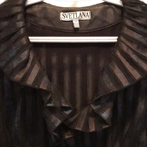 🧵 Black Ruffle Blazer - Picture 4 of 6